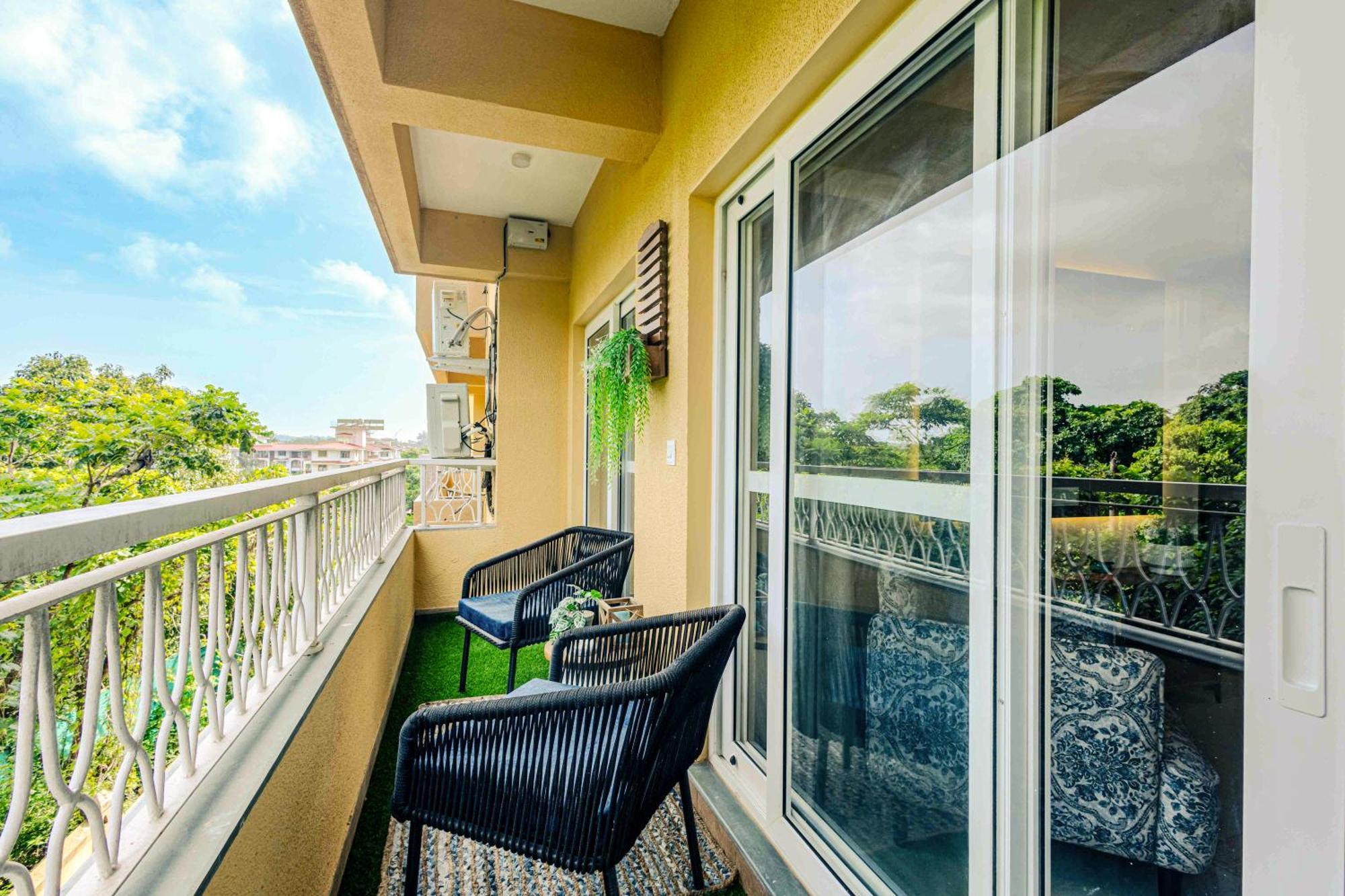 Alaya Stays 1 Bhk With Balcony & Pool - Veera Marina Candolim Exterior photo