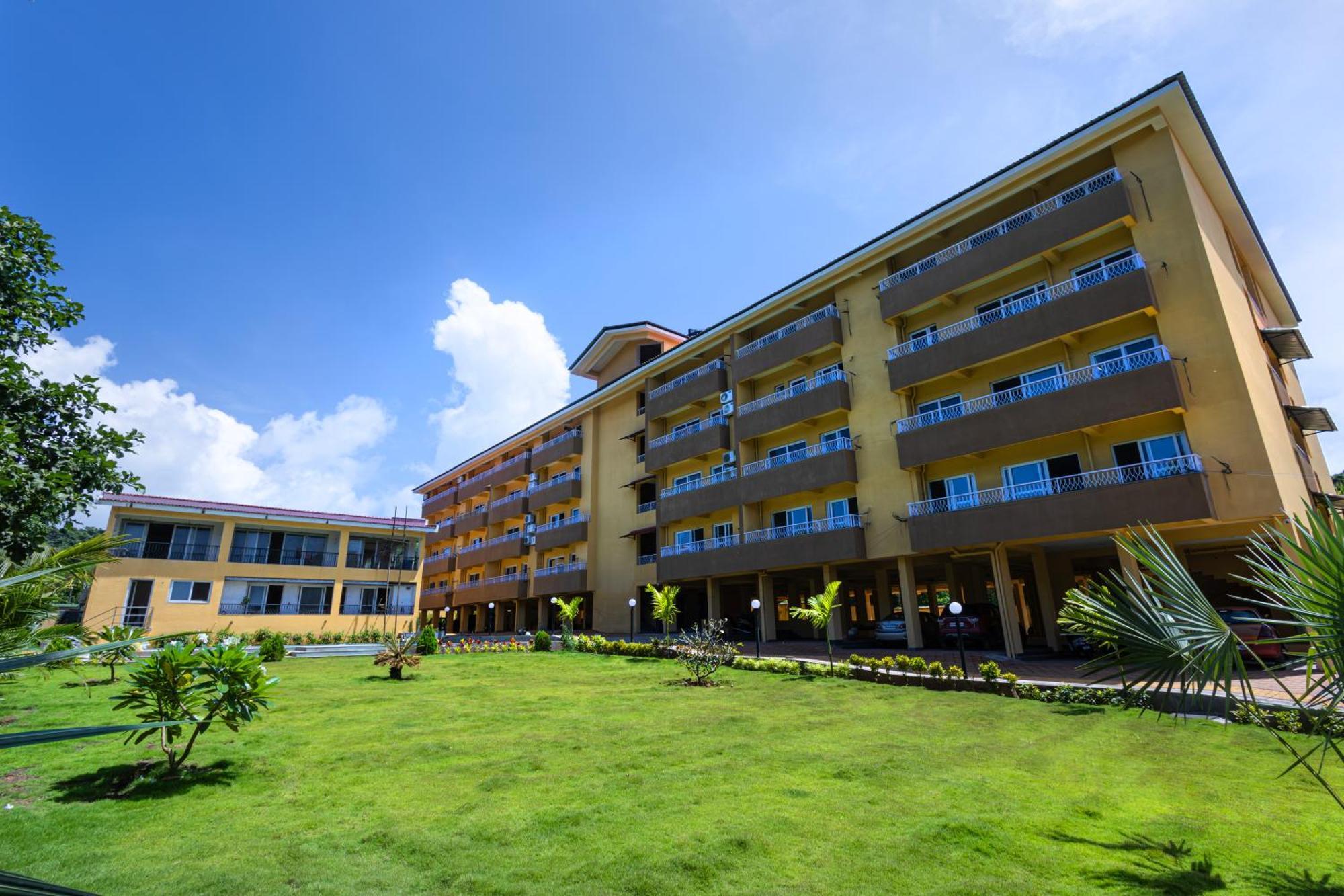Alaya Stays 1 Bhk With Balcony & Pool - Veera Marina Candolim Exterior photo