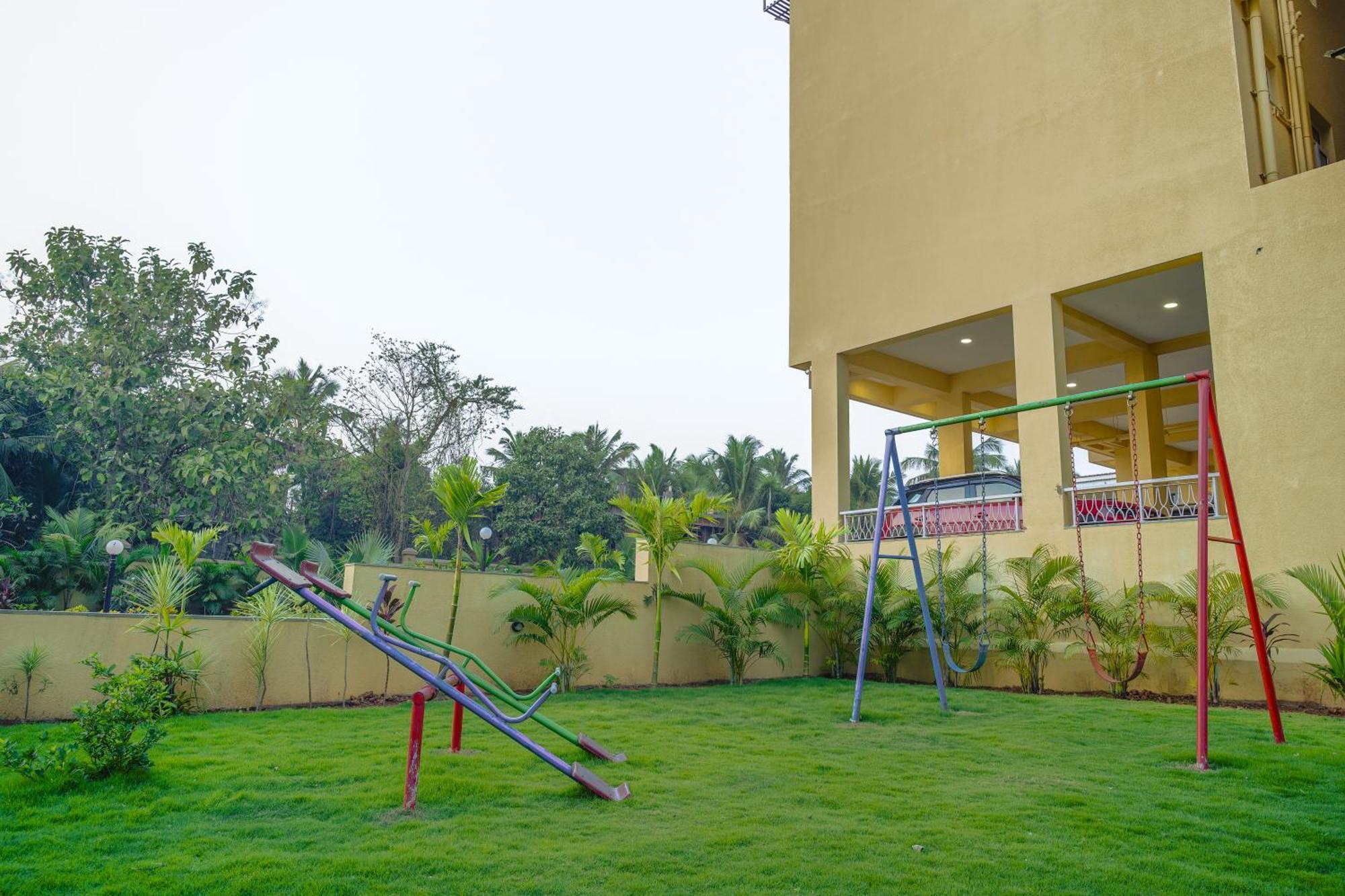 Alaya Stays 1 Bhk With Balcony & Pool - Veera Marina Candolim Exterior photo