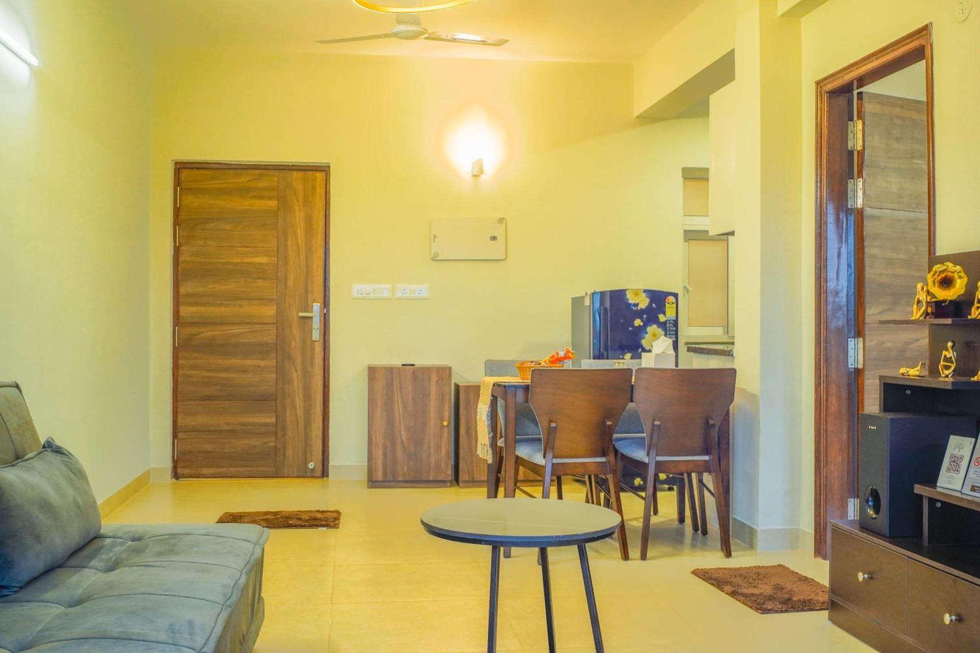Alaya Stays 1 Bhk With Balcony & Pool - Veera Marina Candolim Exterior photo